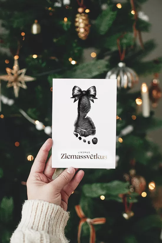 Svētku kartīte ar bantīti (7-9 cm pēdiņām un rociņām)